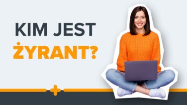 Uśmiechnięta kobieta w pomarańczowym swetrze siedząca po turecku z laptopem i napisem ‘Kim jest żyrant?’